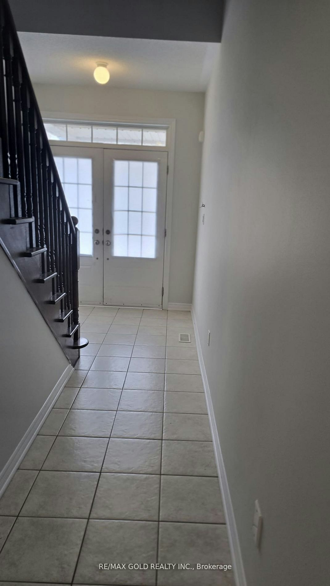 698 Megson Terrace, Milton, ON, L9T 8K5 - 2