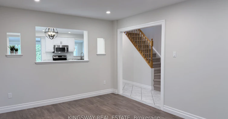 3123 Bartholomew Crescent, Mississauga, ON, L5N 3K9 - 4