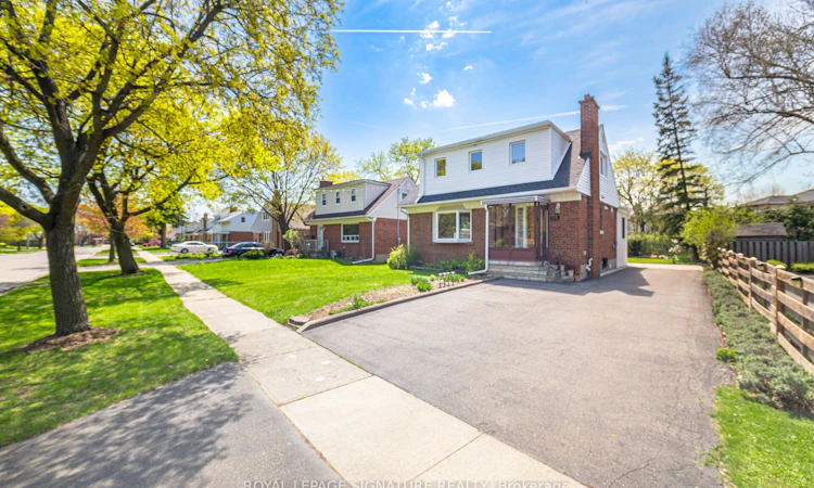 18 Erlesmere Avenue