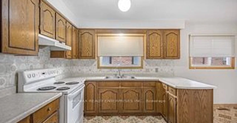 100 Antigua Road, Mississauga, ON, L5B 2T6 - 7