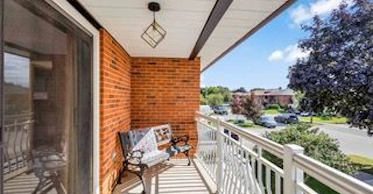 100 Antigua Road, Mississauga, ON, L5B 2T6 - 6