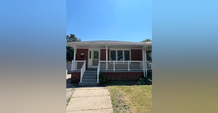 Upper-6947 Chigwel Court, Mississauga, ON, L4T 1N3