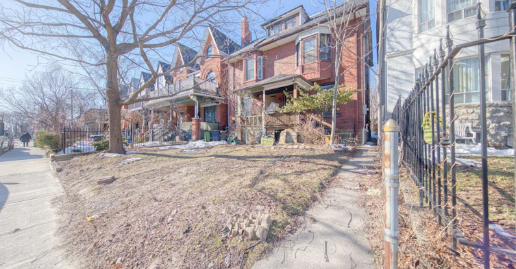 Main-46 Springhurst Avenue, Toronto, ON, M6K 1B6