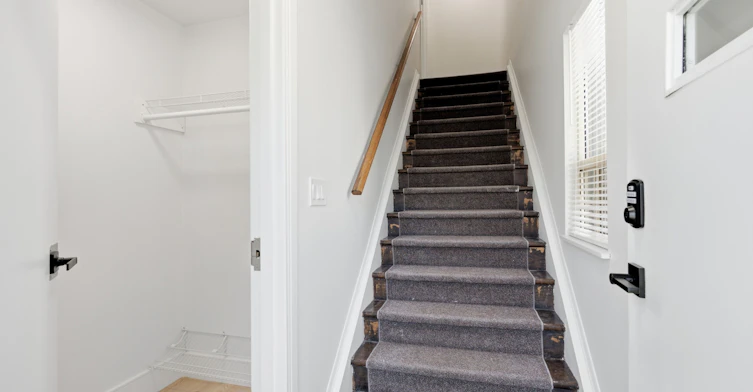 105 Cavell Avenue, Toronto, ON, M8V 1P5 - 3