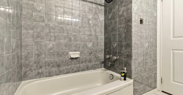 Main-133 Cornelius Parkway, Toronto, ON, M6L 2K7 - 12