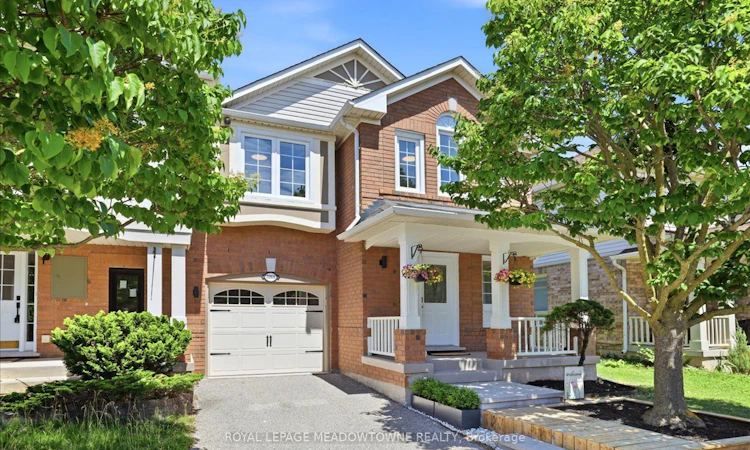 2068 Broadleaf Crescent