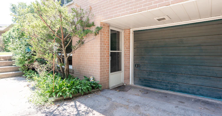 426 Seaton Drive, Oakville, ON, L6L 3Y4 - 2