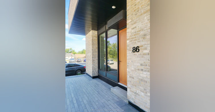 86-86 Agnes Street, Mississauga, ON, L5B 0R2 - 2