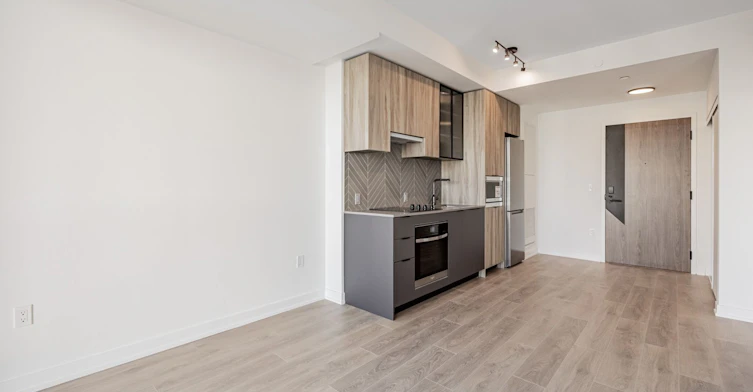 720-1037 The Queensway N/A, Toronto, ON, M8Z 6C7 - 4