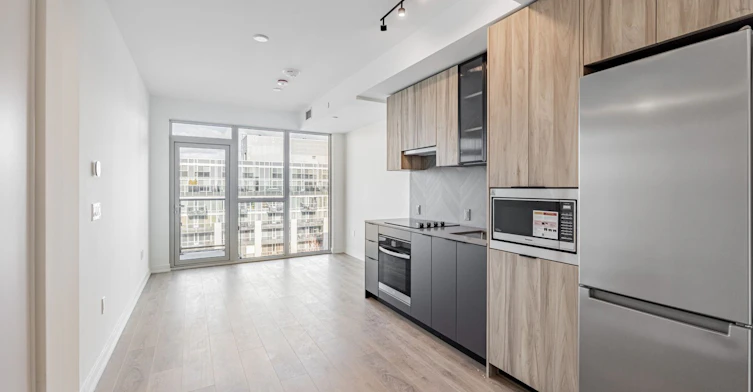 720-1037 The Queensway N/A, Toronto, ON, M8Z 6C7 - 3