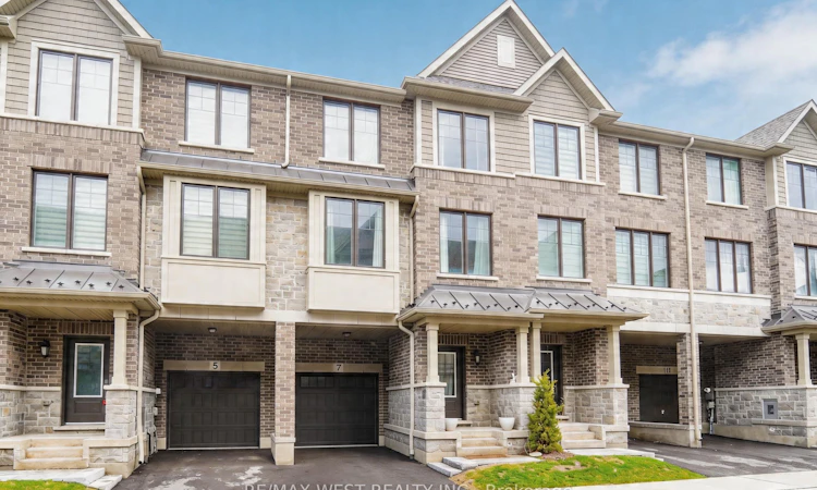 7 Folcroft Street W