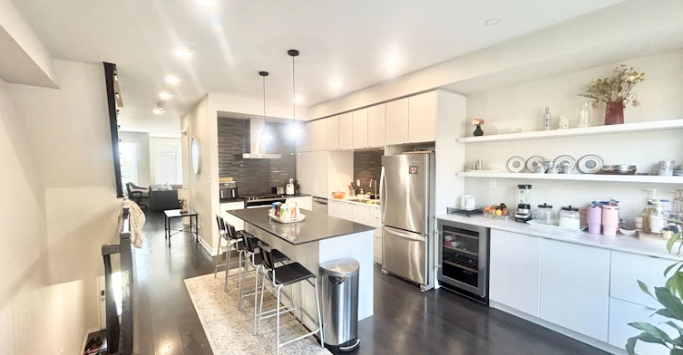 193 Sabina Drive, Oakville, ON, L6H 0L4