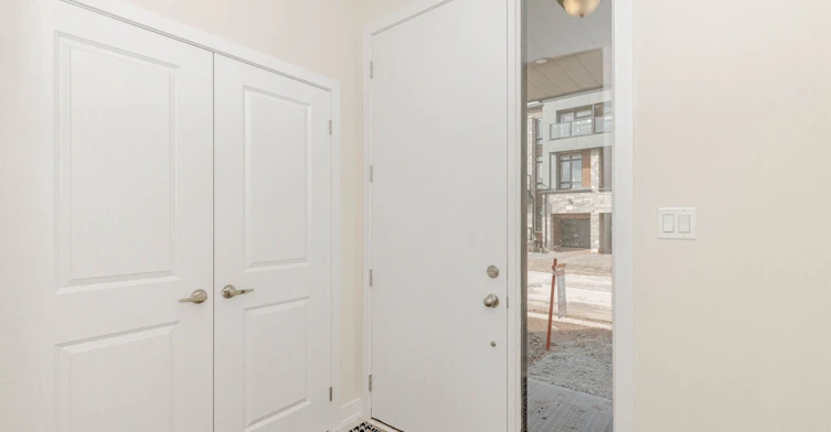3118 Perkins Way, Oakville, ON, L6H 7Z5 - 4