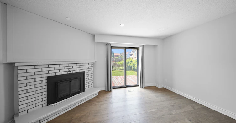 3949 Teakwood Drive, Mississauga, ON, L5C 3L2 - 6