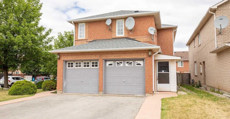 19 Sterritt Drive, Brampton, ON, L6Y 5E4 - 2