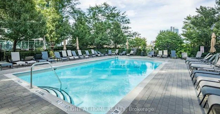 904-185 Legion Road N, Toronto, ON, M8Y 0A1 - 16