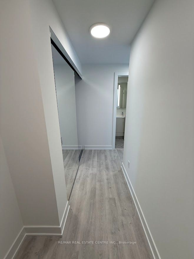 2004-60 Central Park Roadway Road, Toronto, ON, M9A 0E6 - 4