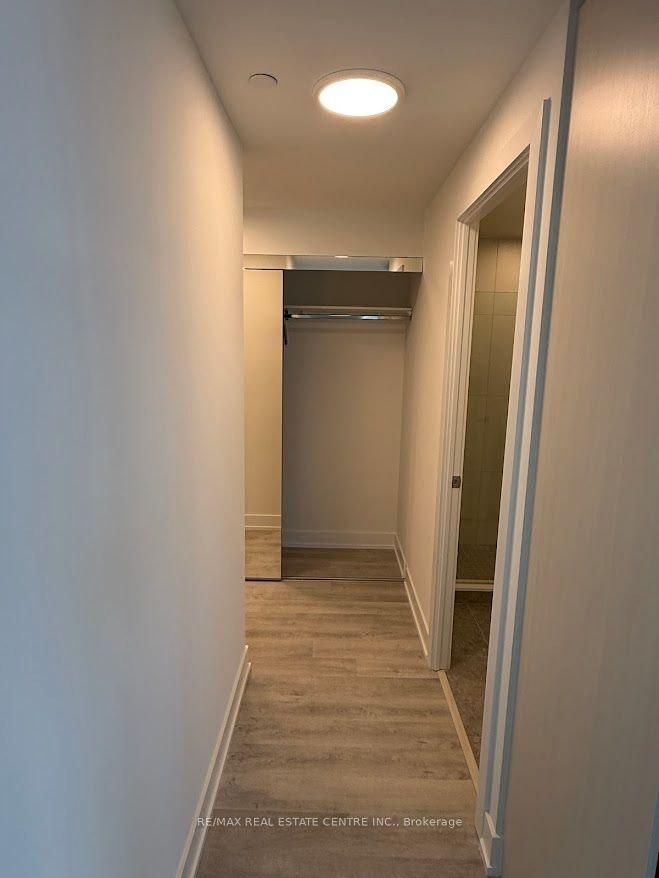 2004-60 Central Park Roadway Road, Toronto, ON, M9A 0E6 - 6