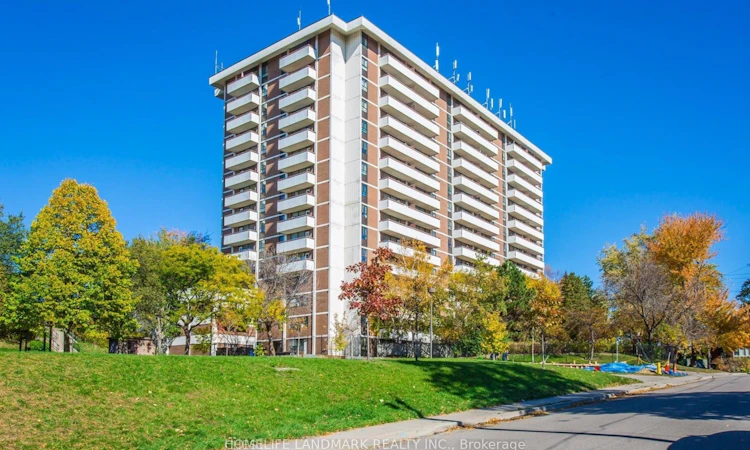 107-541 Blackthorn Avenue