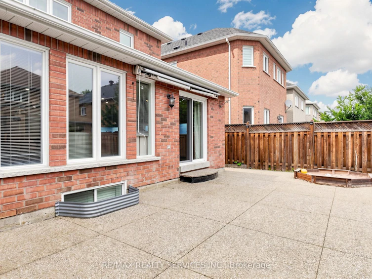 32 Hillpath Crescent, Brampton, ON, L6Z 4T9 - 47
