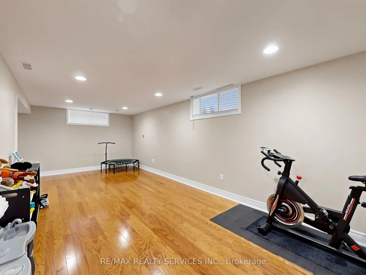 32 Hillpath Crescent, Brampton, ON, L6Z 4T9 - 39