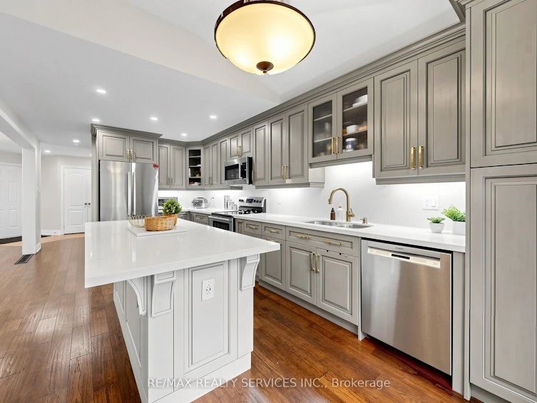32 Hillpath Crescent, Brampton, ON, L6Z 4T9 - 16