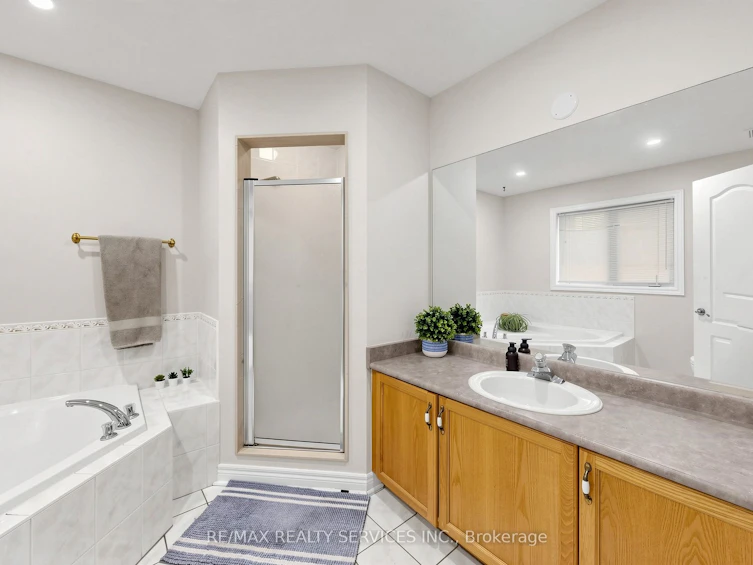 32 Hillpath Crescent, Brampton, ON, L6Z 4T9 - 27