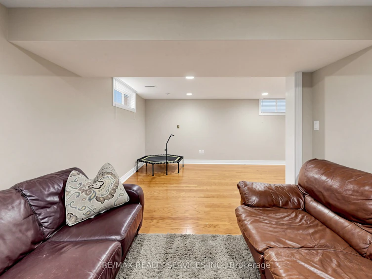 32 Hillpath Crescent, Brampton, ON, L6Z 4T9 - 41