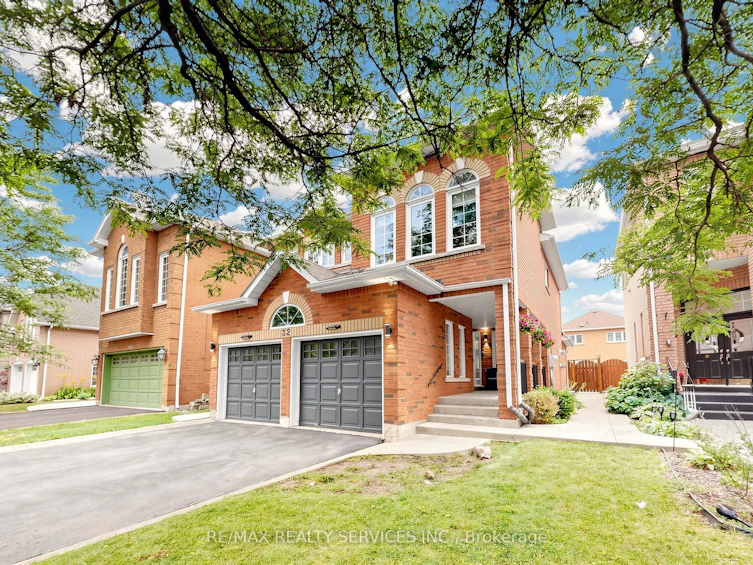 32 Hillpath Crescent, Brampton, ON, L6Z 4T9 - 2