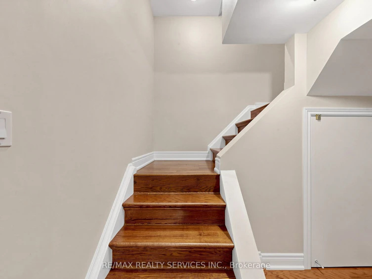 32 Hillpath Crescent, Brampton, ON, L6Z 4T9 - 35