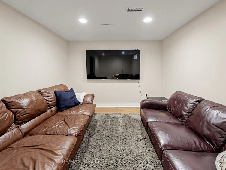 32 Hillpath Crescent, Brampton, ON, L6Z 4T9 - 40