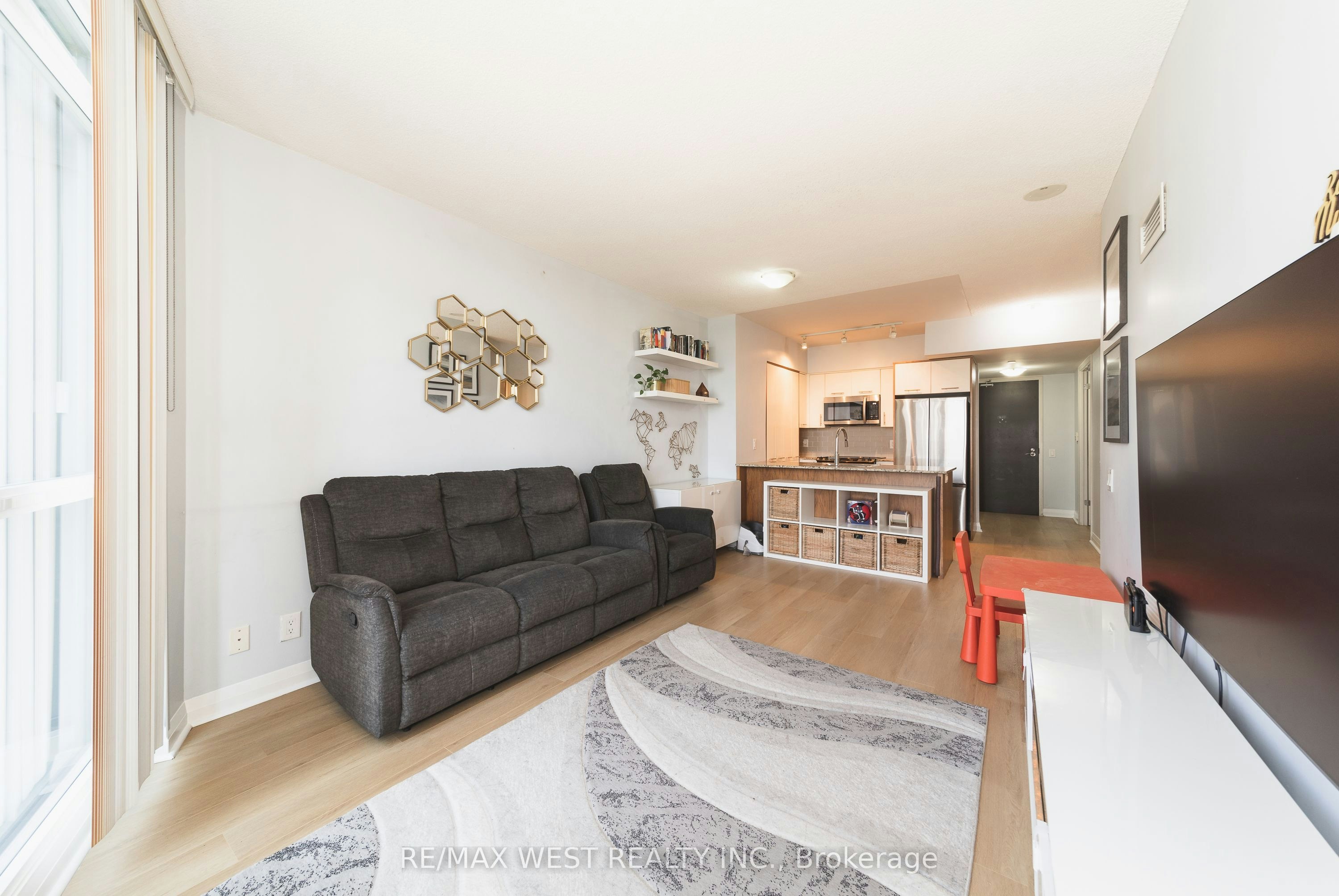 1206-1 Valhalla Inn Road, Toronto, ON, M9B 1S9