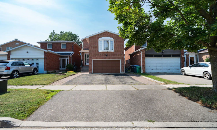 34 Clarridge Court