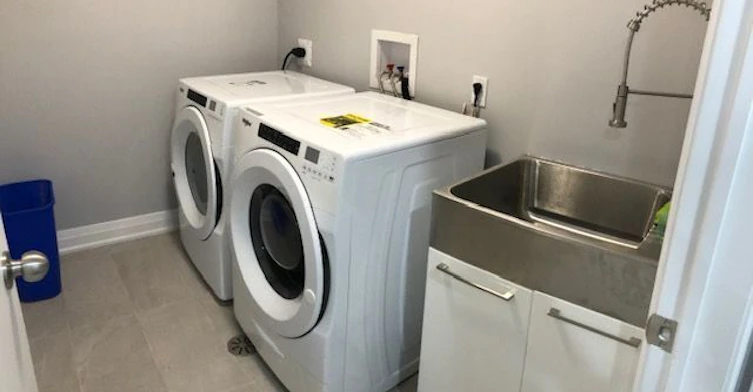 BASEMENT ROOM #2-71 Thirtieth Street, Toronto, ON, M8W 3B9 - 5
