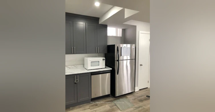 BASEMENT ROOM #2-71 Thirtieth Street, Toronto, ON, M8W 3B9 - 13