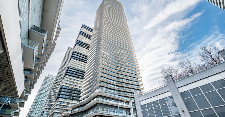 2205-38 Annie Craig Drive, Toronto, ON, M8V 0A8