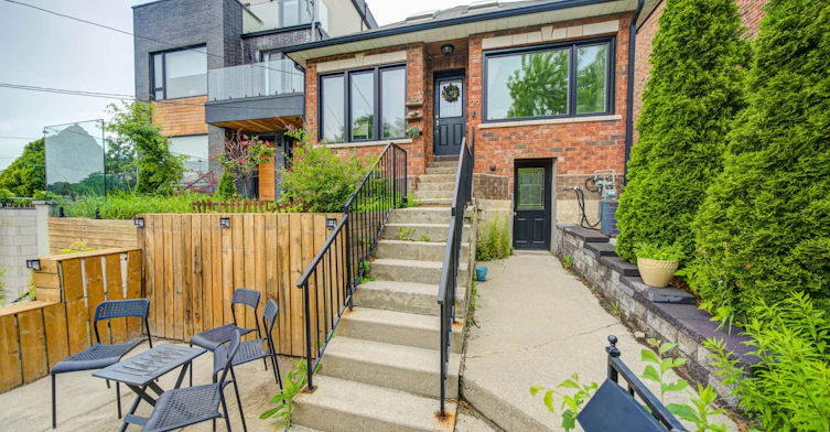 Main-29 Ennerdale Road, Toronto, ON, M6E 4C2 - 3