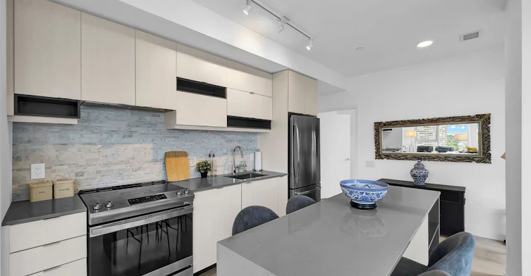 1208-4065 Confederation Parkway, Mississauga, ON, L5B 0L4 - 10