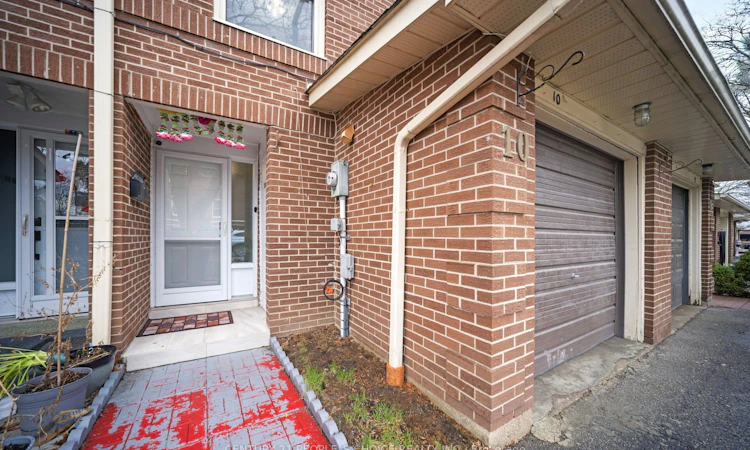 10 Eden Park Drive