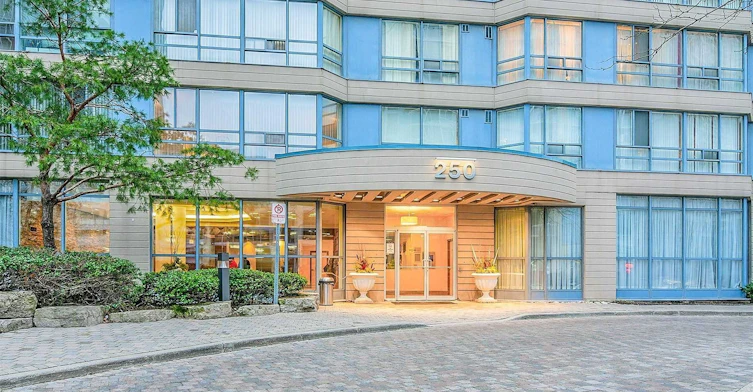 104-250 Webb Drive, Mississauga, ON, L5B 3Z4 - 2