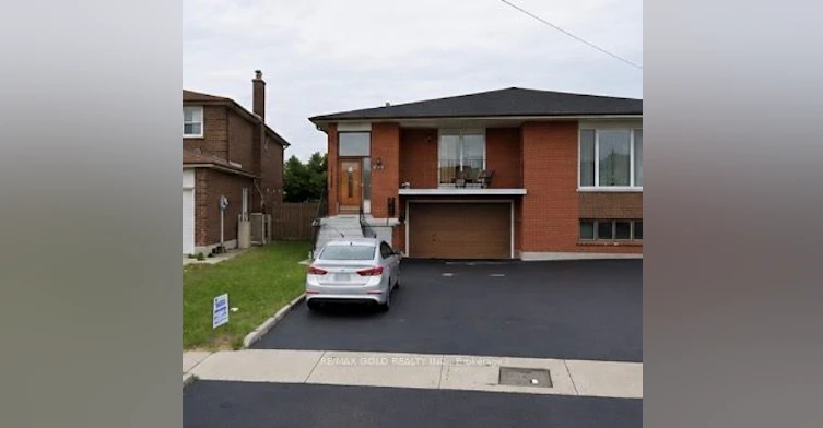 7463 Sigsbee Drive, Mississauga, ON, L4T 3S5