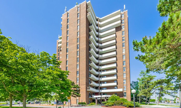 1007-3025 Queen Frederica Drive