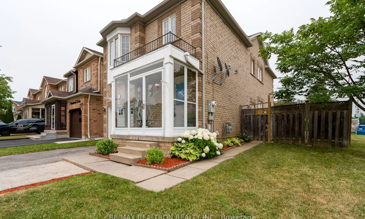 1 Heathwood Drive