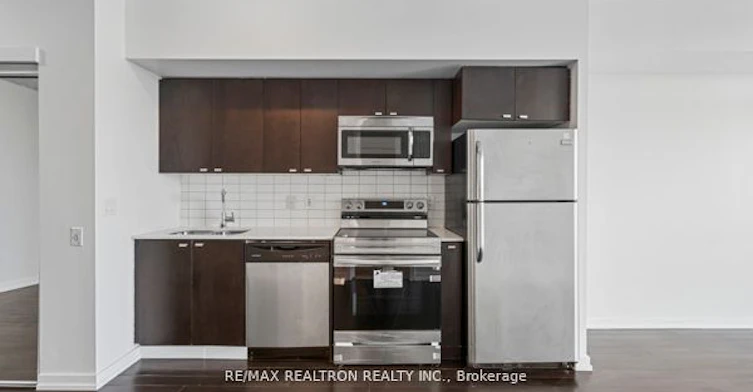 504-105 The Queensway Avenue, Toronto, ON, M6S 5B5 - 9