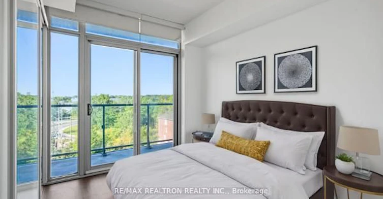 504-105 The Queensway Avenue, Toronto, ON, M6S 5B5 - 5