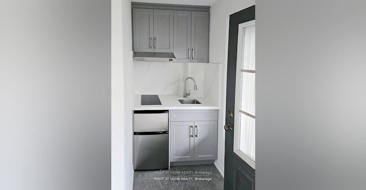 MAIN-11 Telegraph Street, Brampton, ON, L6Z 0H9 - 11