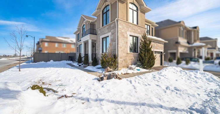 Upper-744 Kennedy Circle E, Milton, ON, L9E 1R9 - 3