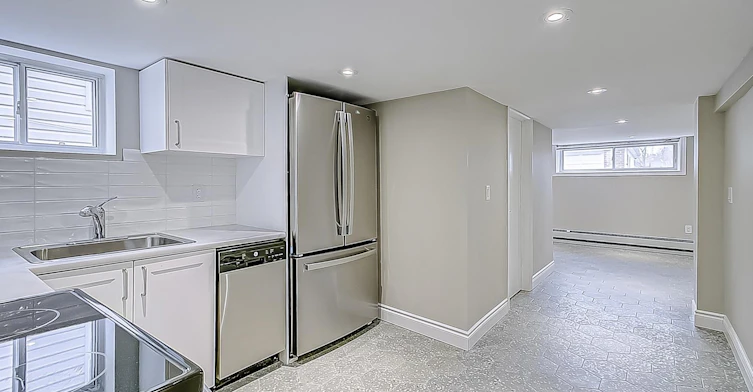 BSMT-554 Caledonia Road, Toronto, ON, M6E 4V4 - 12