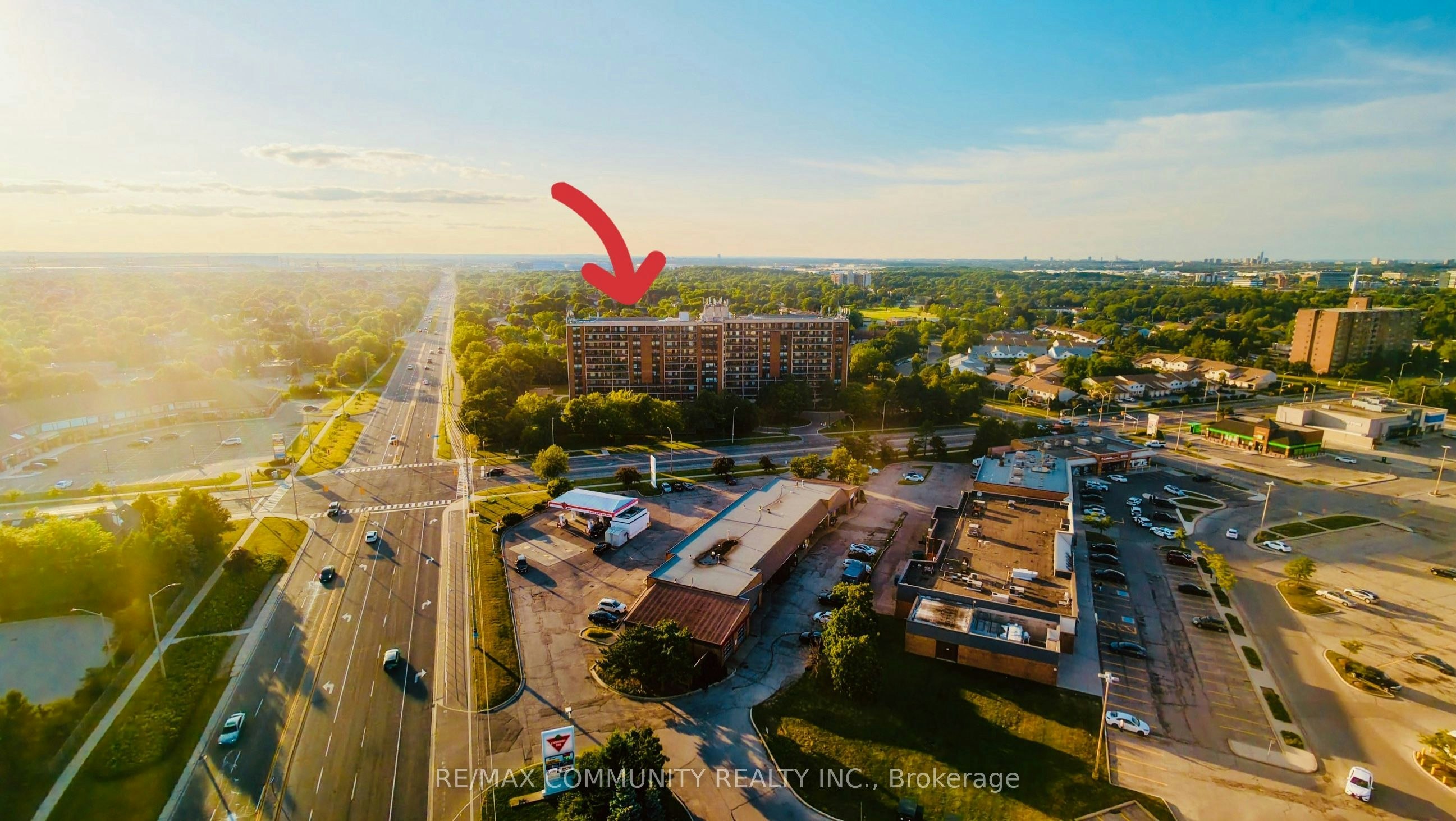 705-2929 Aquitaine Avenue, Mississauga, ON, L5N 2C7