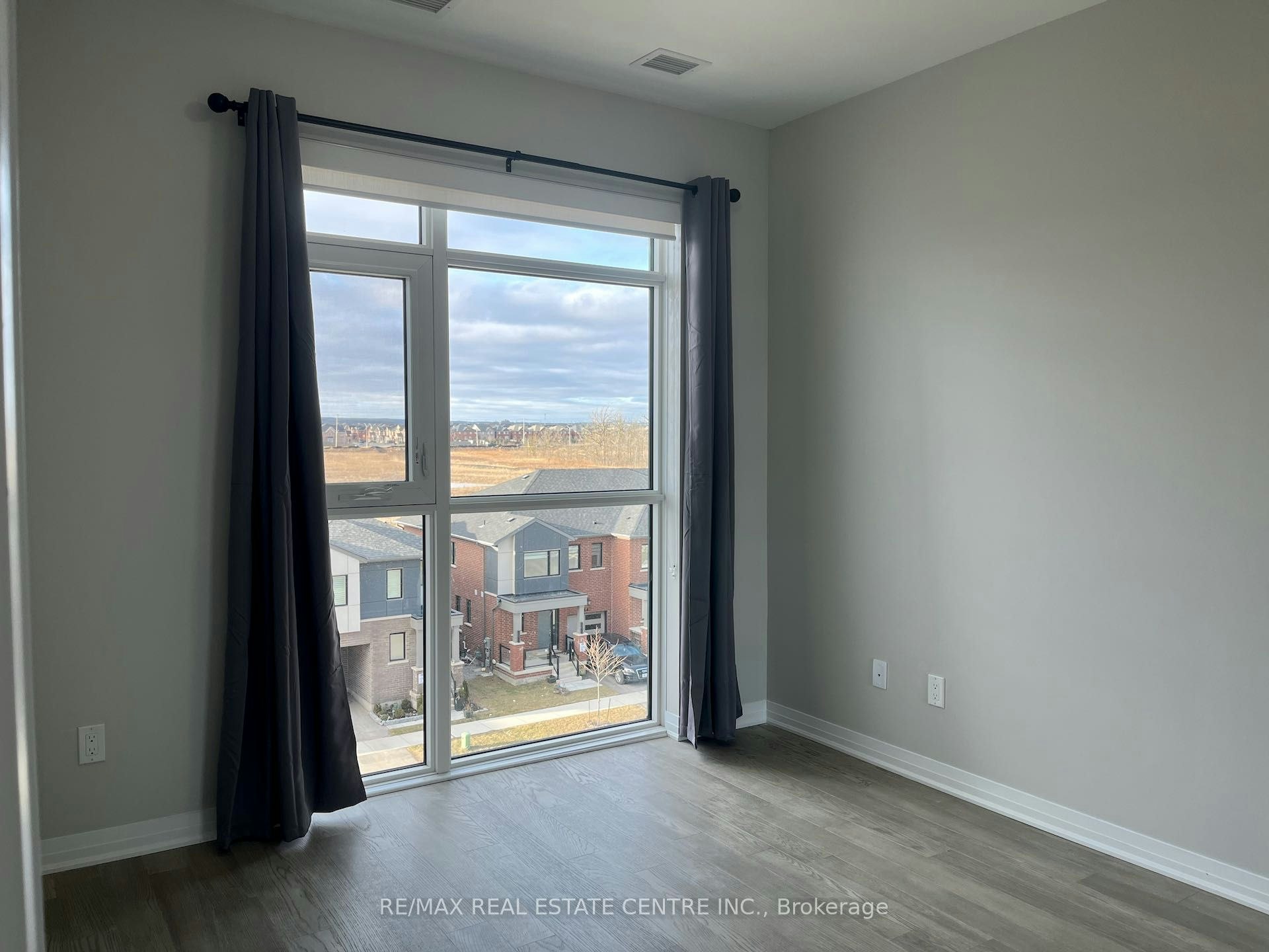 422-460 Gordon Krantz Avenue, Milton, ON, L9T 1Z2 - 7